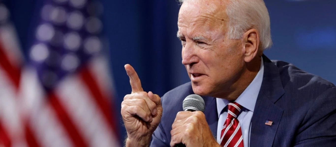 Ο T.Μπάιντεν «πατάει» ακόμα και σε πτώματα για να «μαζέψει» ψήφους - Συναντήθηκε με την οικογένεια του Τζ.Μπλέικ